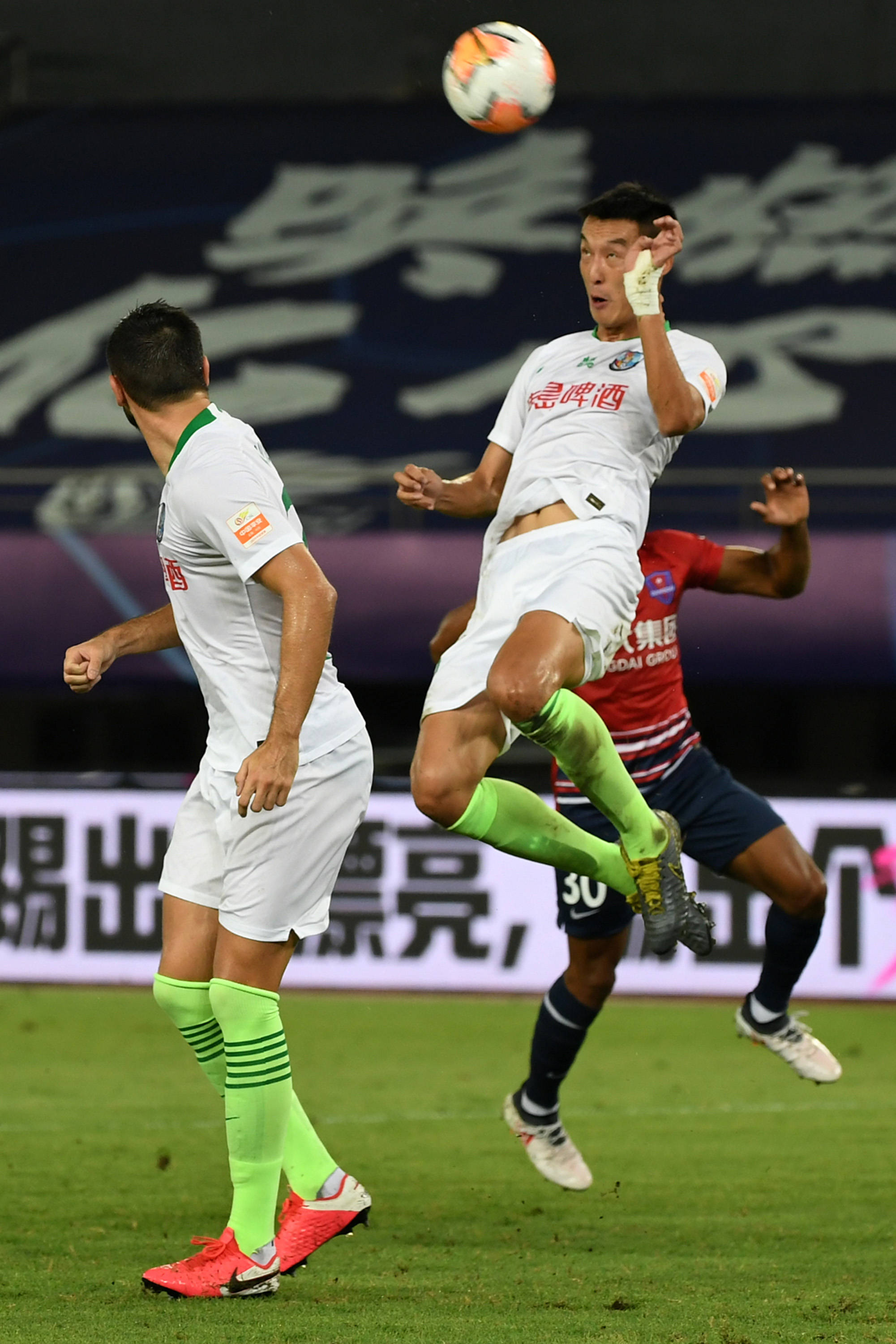 青岛黄海比负于大连人，阻碍反弹步伐的简单介绍