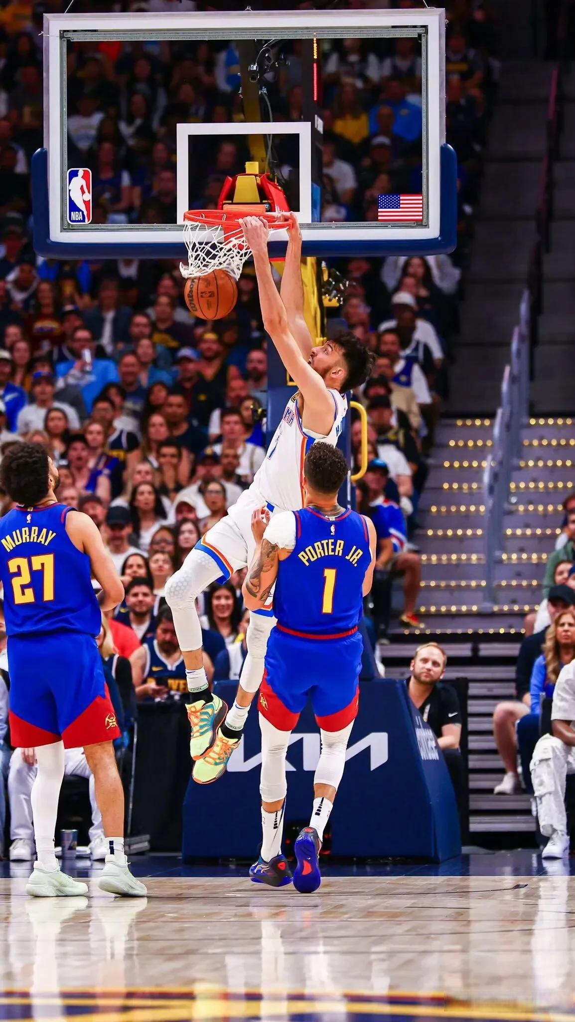 美国篮球超级联赛季后赛提前进入激烈角逐