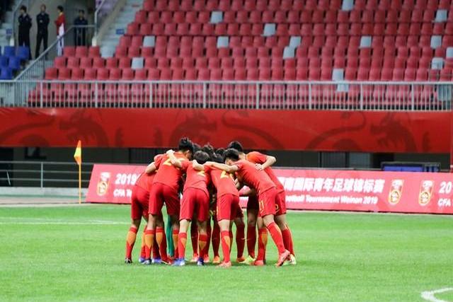 卡塔尔足球队在国际赛场上大放异彩