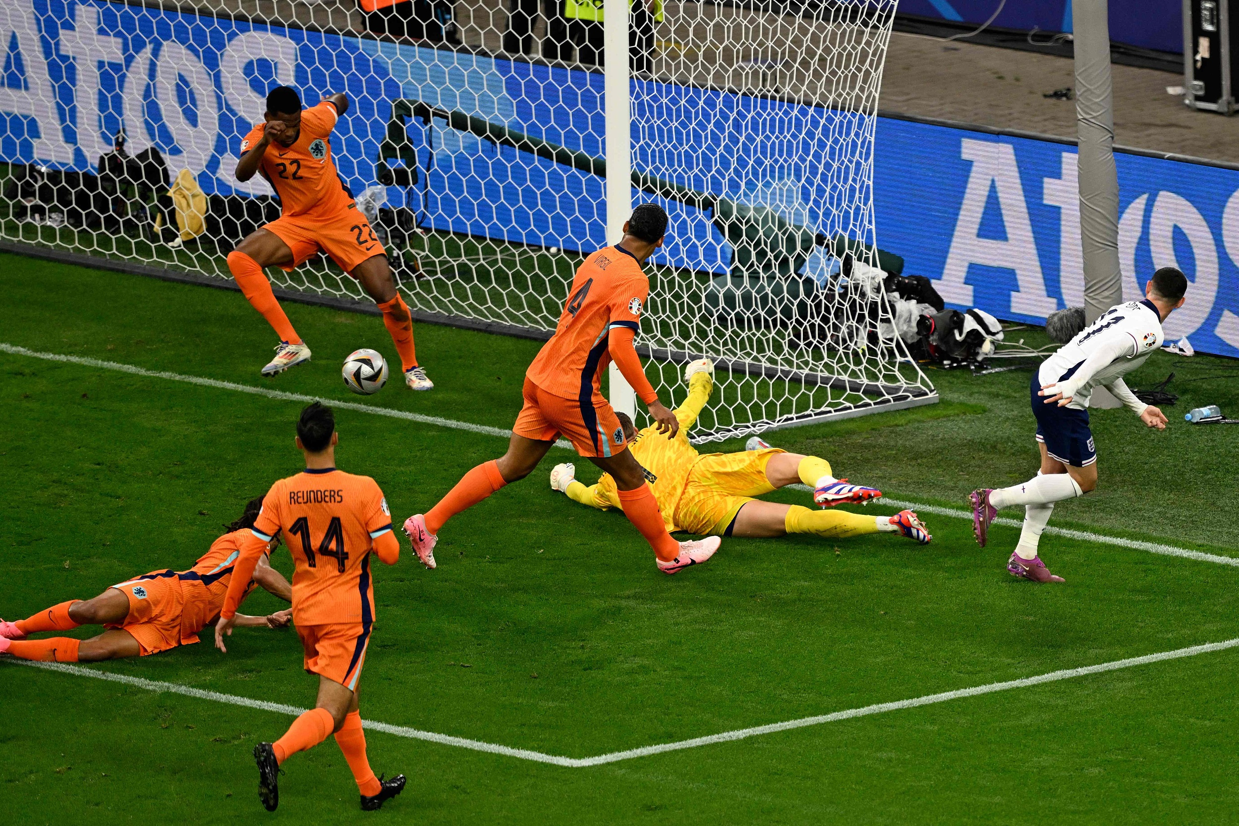 德国队憾败英格兰,无缘欧洲杯四强的简单介绍 德国队憾败英格兰,无缘欧洲杯四强的简单介绍