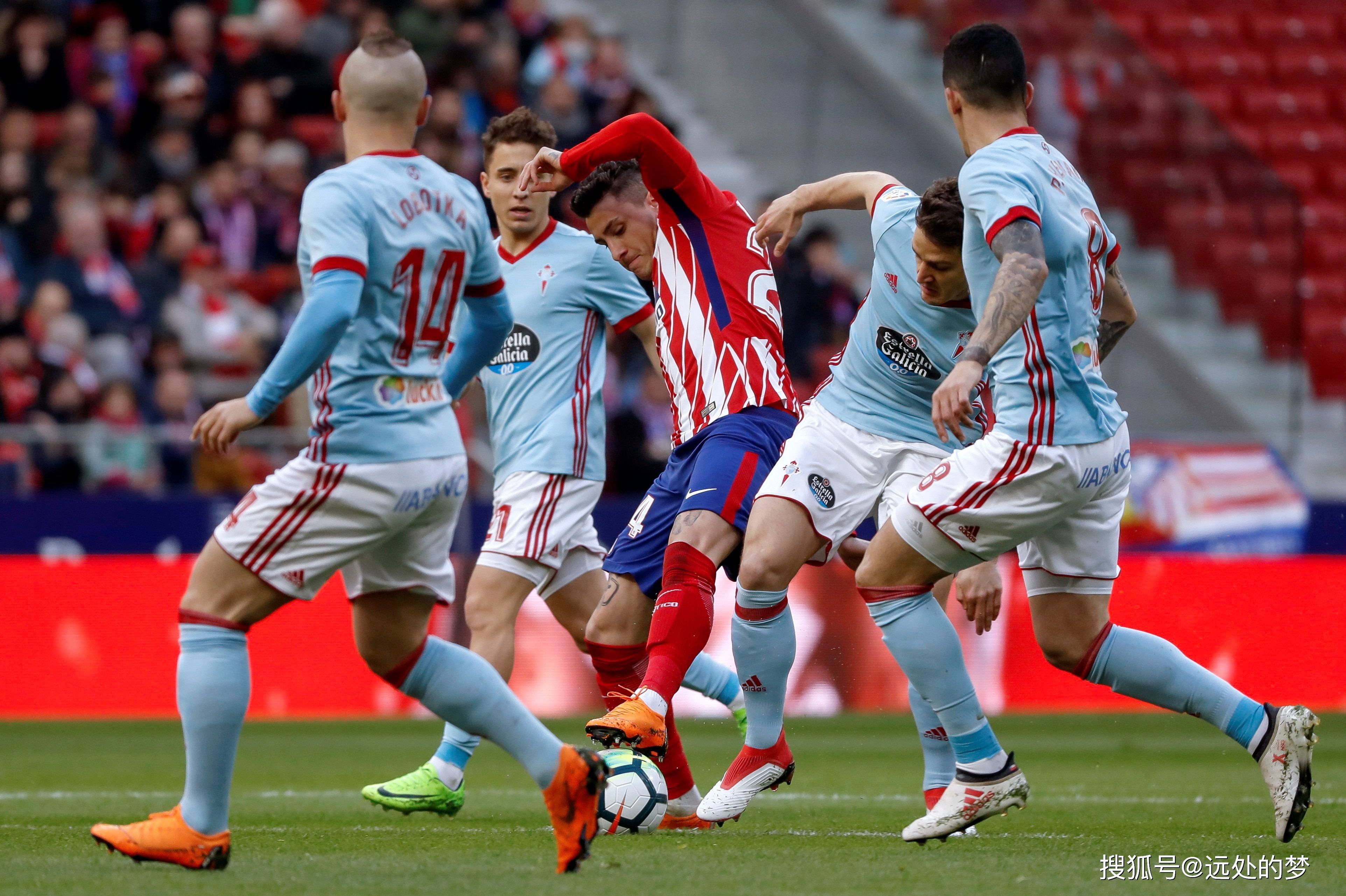 法兰克福客场逆转获胜，全队表现抢眼