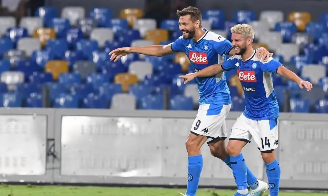 那不勒斯全队集体请病假，提前放弃比赛