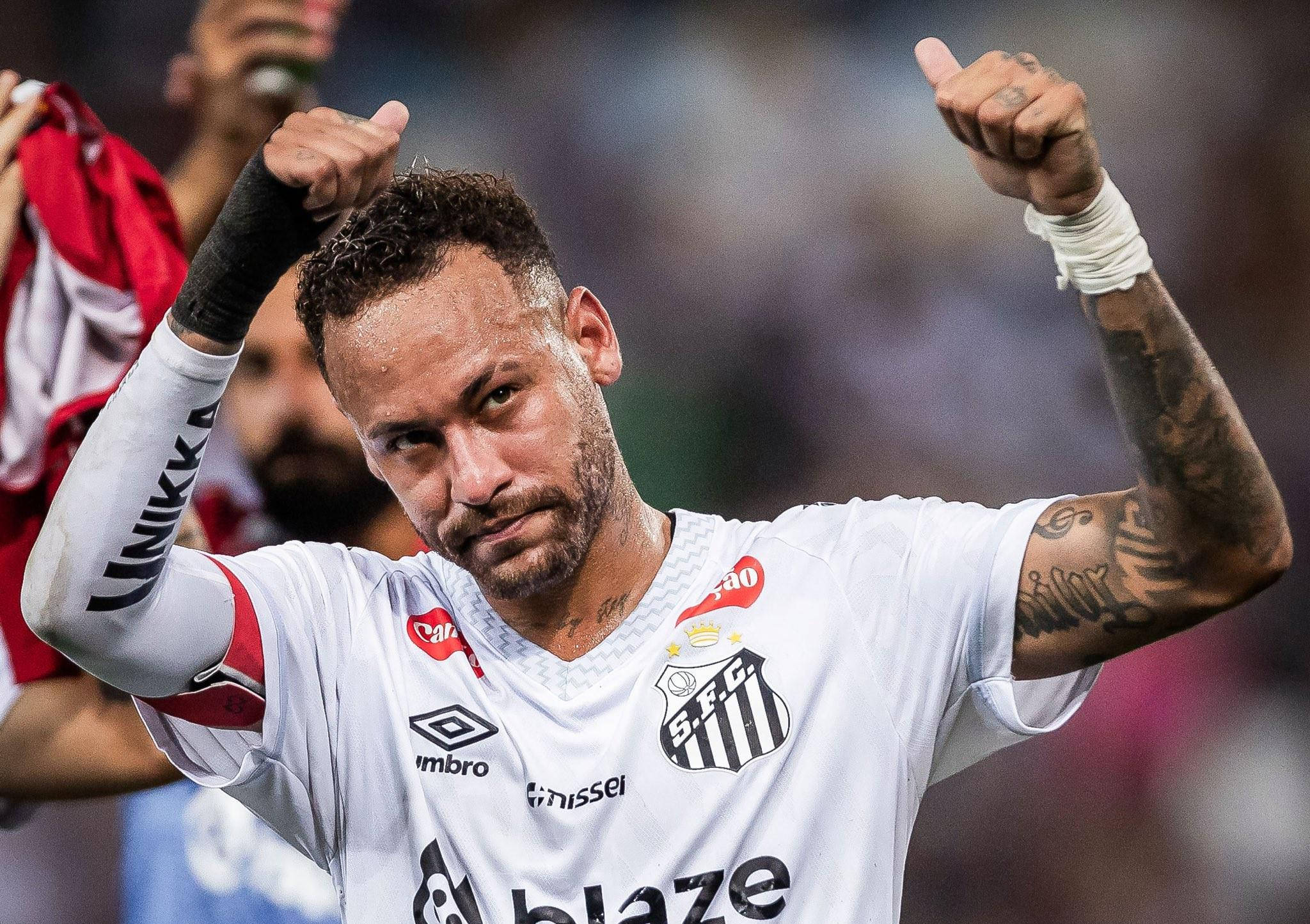 英格兰足球队欧国联夺冠，内马尔表现出色