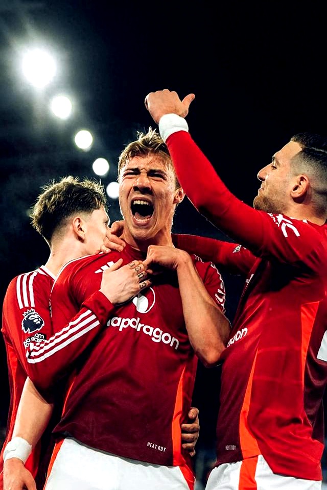 包含精准传球绝佳射门！欧预赛比赛请勿错过的词条