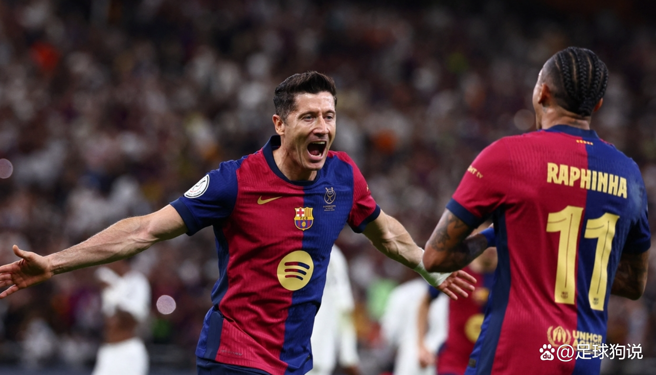 包含西甲赛场上球员身手敏捷，比赛战况激烈的词条