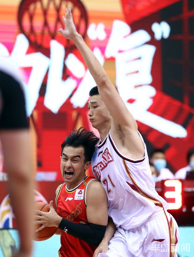 勇士全华班遭遇季后赛提前出局 勇士全华班遭遇季后赛提前出局