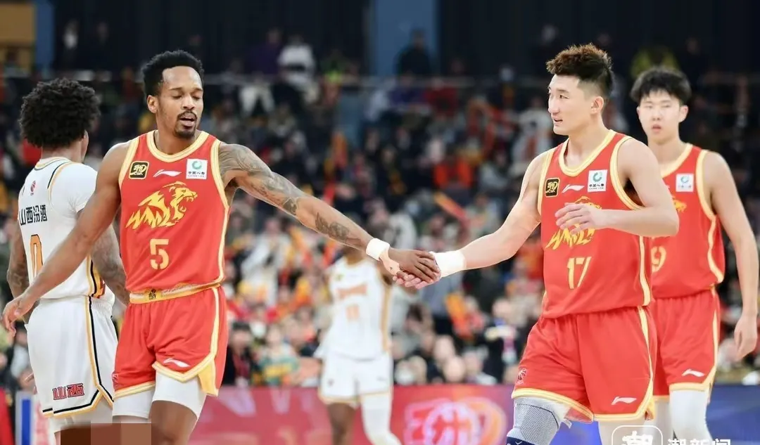 外援合同续约!关键球员留队续约,球队实力再提升 外援合同续约!关键球员留队续约,球队实力再提升