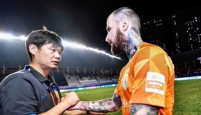 外援合同续约!关键球员留队续约,球队实力再提升 外援合同续约!关键球员留队续约,球队实力再提升