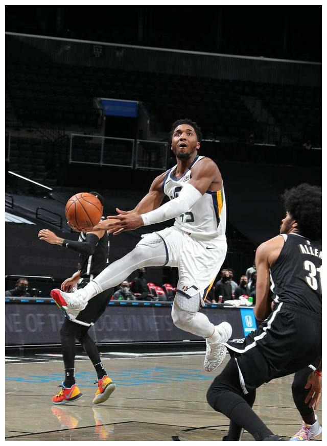 猛龙擒下爵士,继续保持东部第二位置。 猛龙擒下爵士,继续保持东部第二位置。