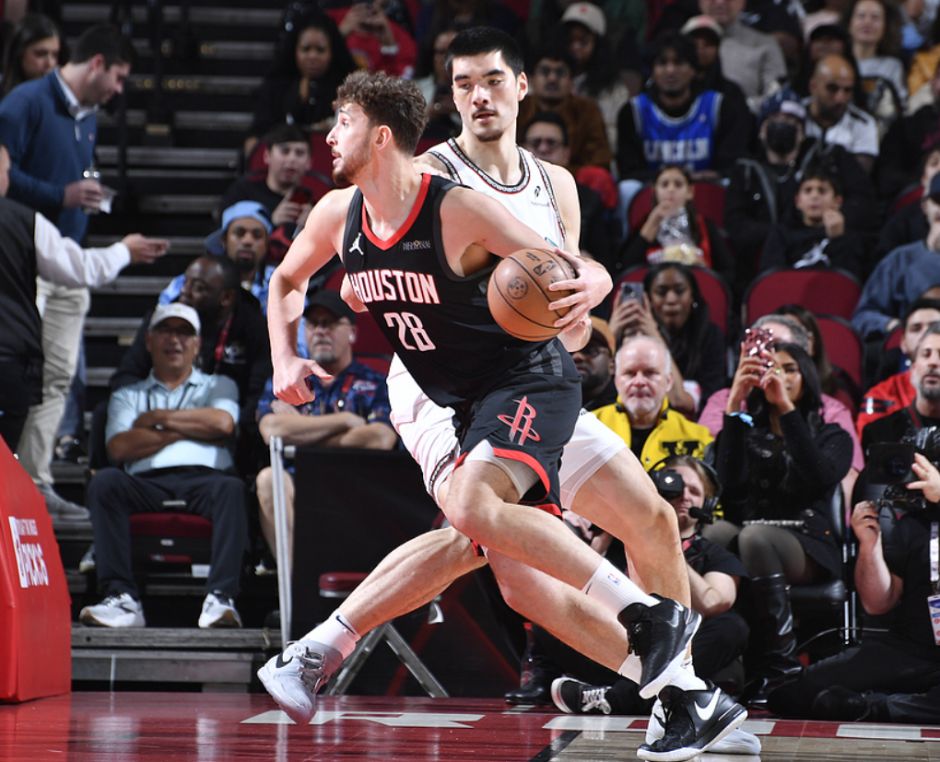 火箭队神奇逆转战胜灰熊队