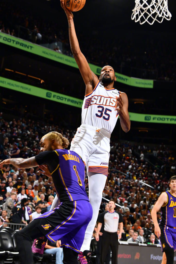 小牛主场告捷，终结湖人连胜