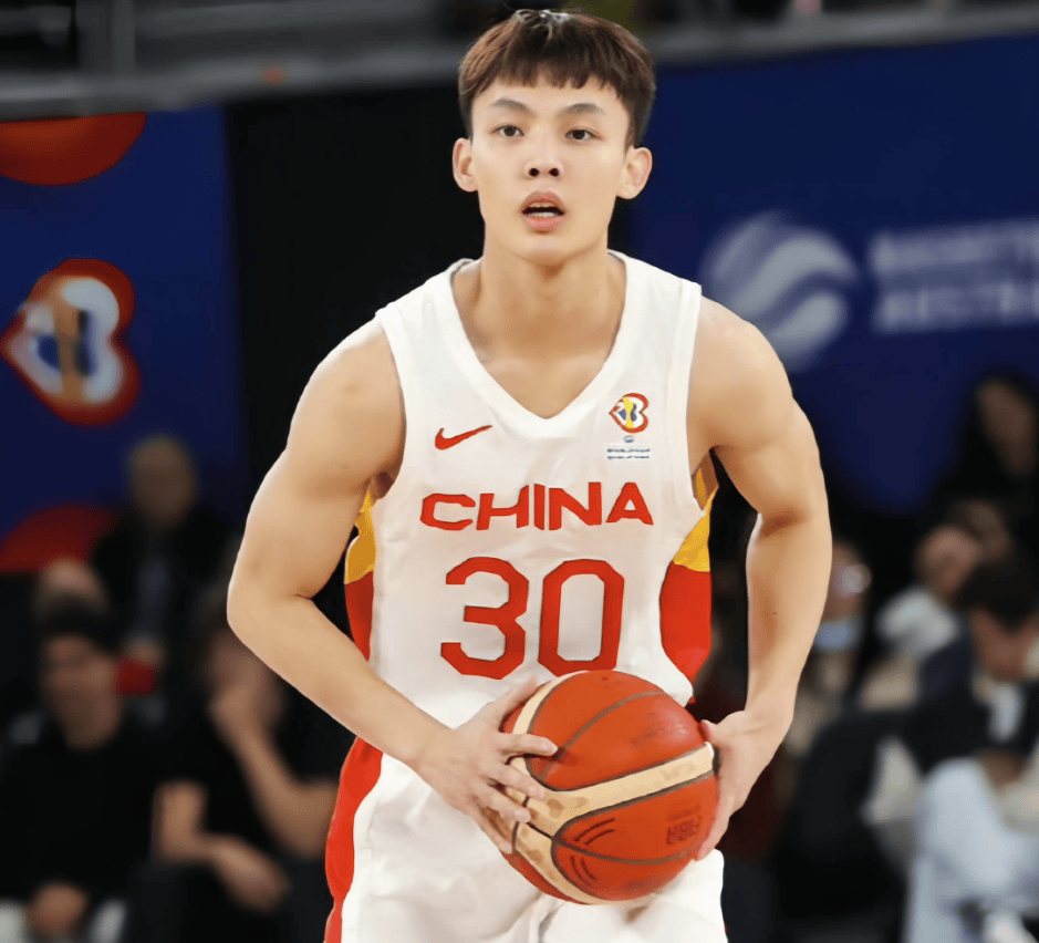 公牛绝杀青岛队，高诗岩状态火热的简单介绍